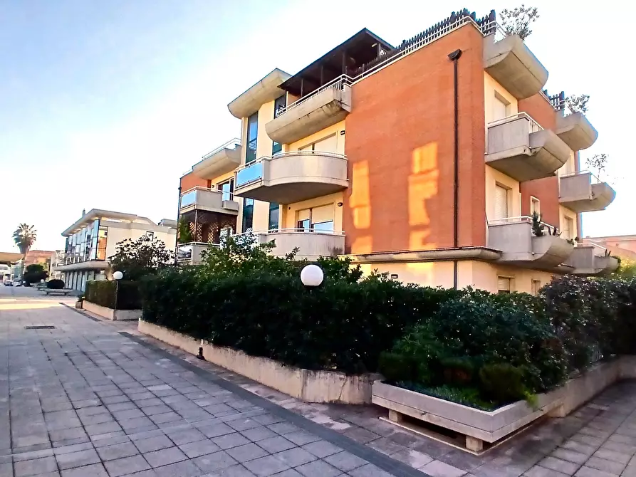 Immagine 75 di Appartamento in vendita  a San Benedetto Del Tronto