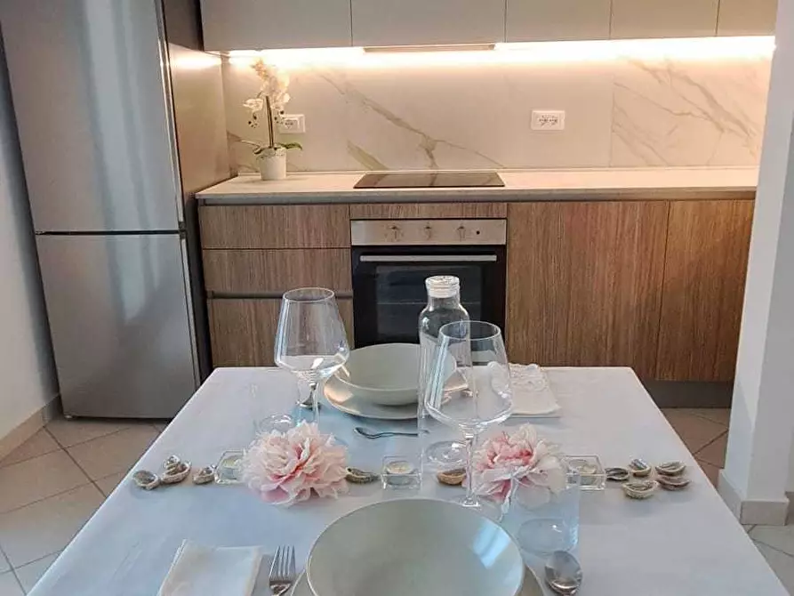 Immagine 6 di Appartamento in vendita  a Alba Adriatica