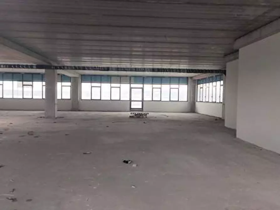 Immagine 6 di Capannone industriale in vendita  in VIA LUIGI EINUDI a Civitanova Marche