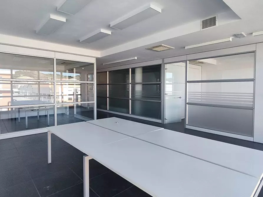 Immagine 12 di Ufficio in affitto  a San Benedetto Del Tronto