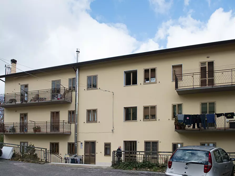 Immagine 11 di Pentalocale in vendita  in via kennedy a San Fele