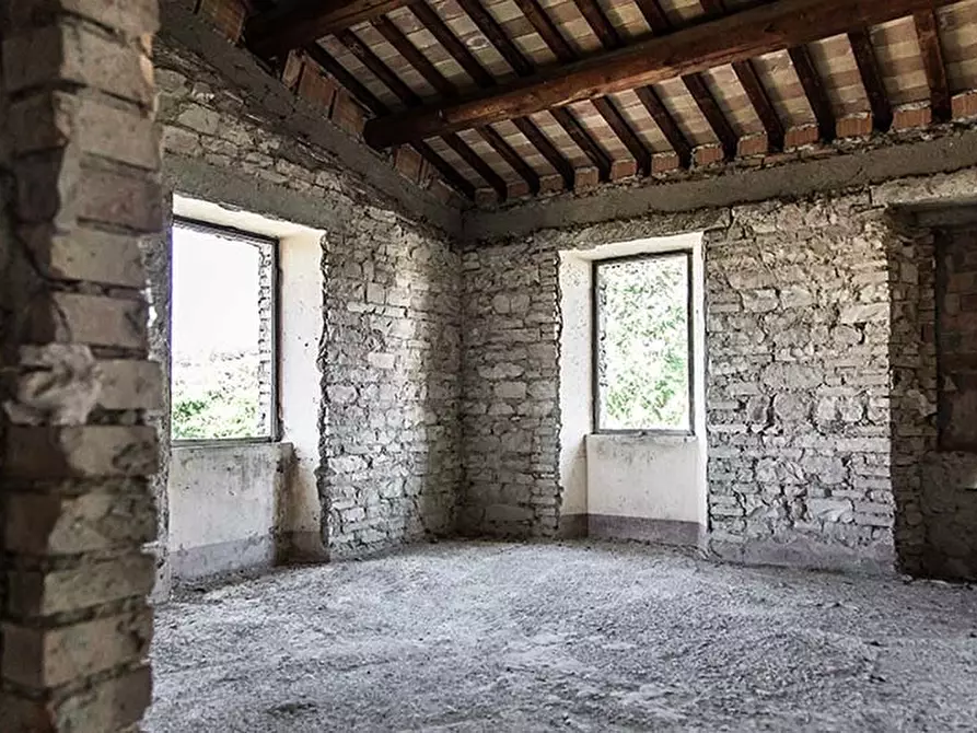 Immagine 1 di Rustico / casale in vendita  a Fossombrone