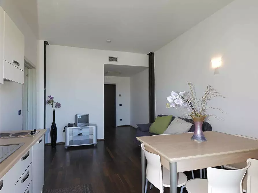 Immagine 5 di Albergo/B&B/Residence in vendita  a Alba Adriatica