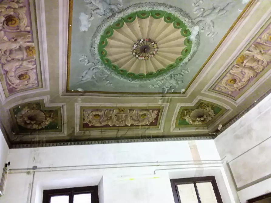 Immagine 1 di Palazzo in vendita  a Firenze