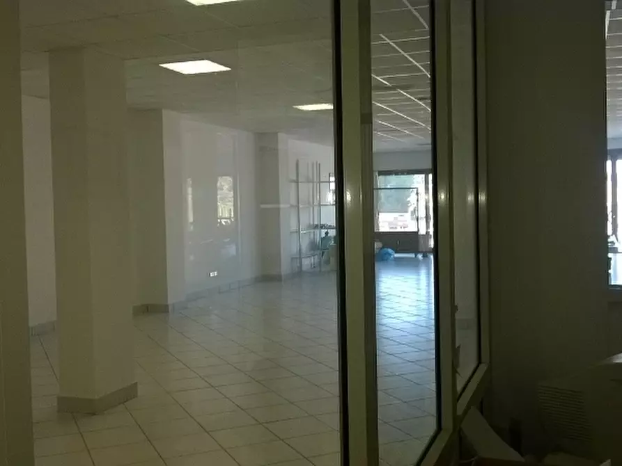 Immagine 3 di Capannone industriale in vendita  a Monteprandone