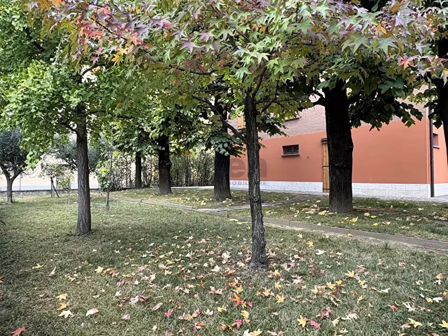 Immagine 5 di Casa trifamiliare in vendita  in Corso Martiri 242 a Castelfranco Emilia