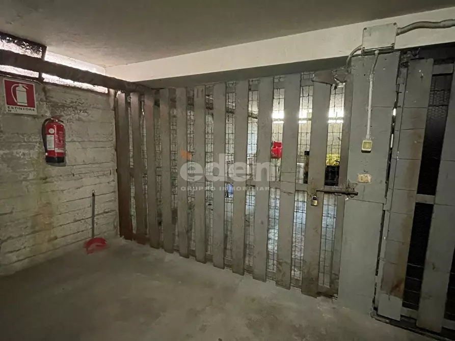 Immagine 5 di Garage in vendita  in Via Emilia Ovest 194 a Modena