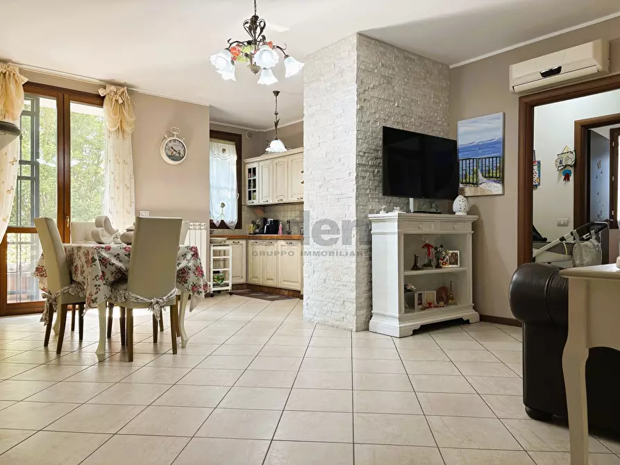Immagine 1 di Trilocale in vendita  in Corso Martiri 242 a Castelfranco Emilia