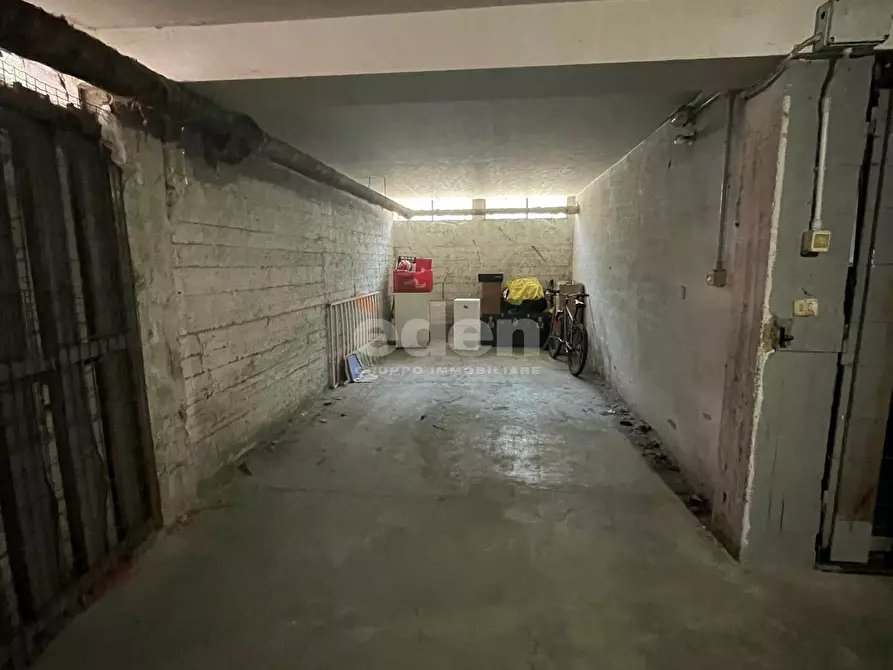 Immagine 7 di Garage in vendita  in Via Emilia Ovest 194 a Modena