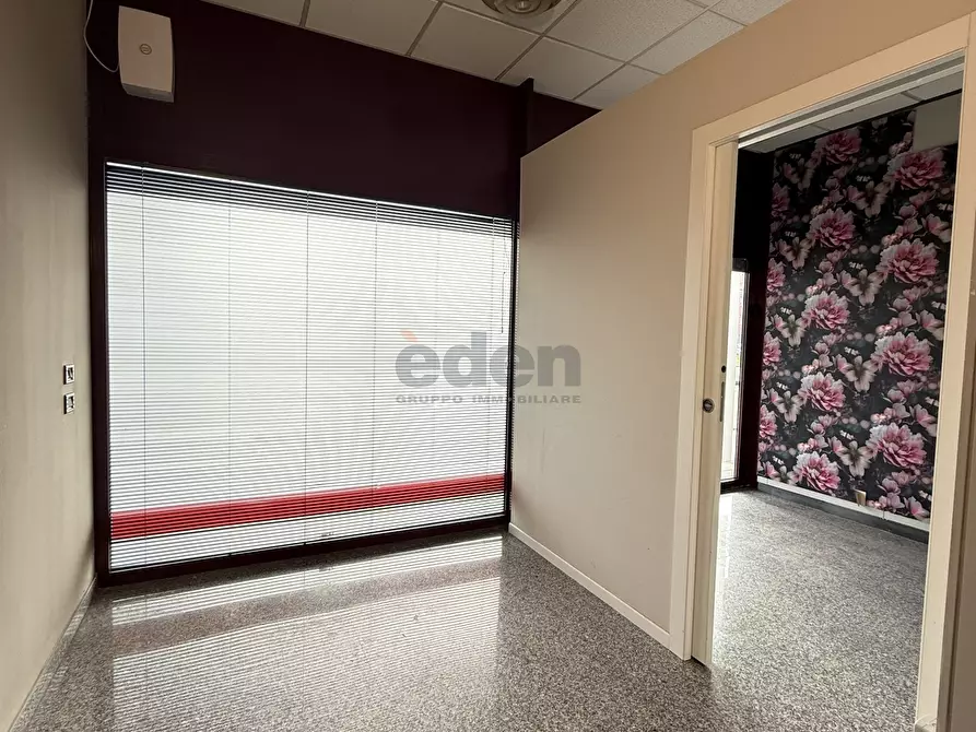 Immagine 22 di Locale commerciale in vendita  in Via Carlo Zucchi 41 a Modena