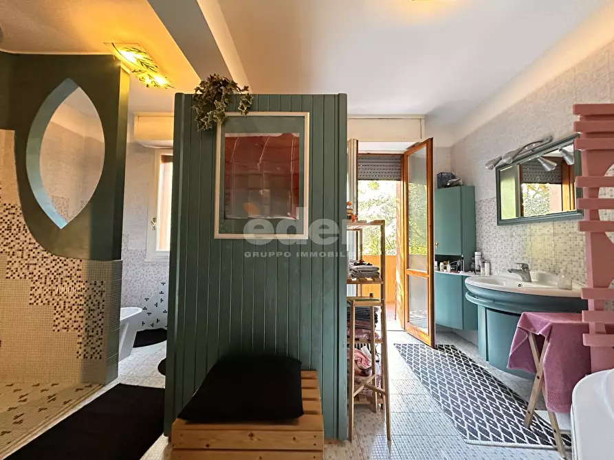 Immagine 9 di Quadrilocale in vendita  in Piazza Guido Rossa 8 a Modena