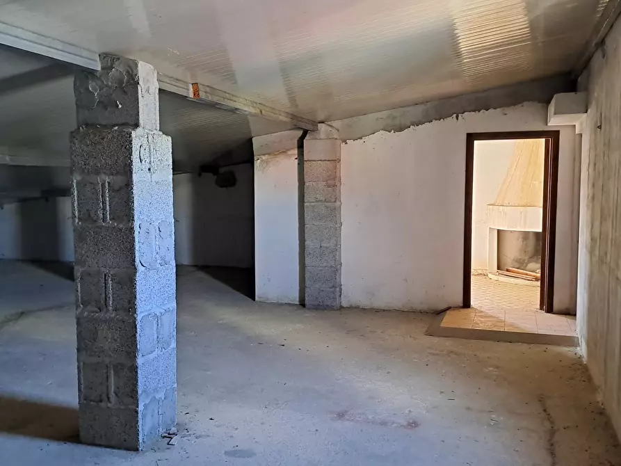 Immagine 13 di Attività artigianale in vendita  a Quartucciu