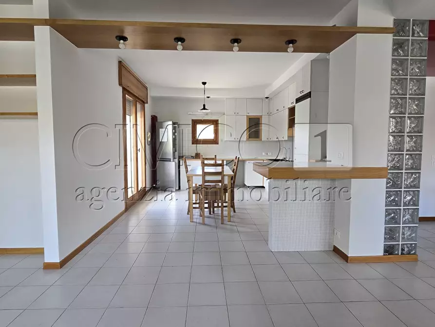 Immagine 5 di Casa bifamiliare in vendita  a Torri Di Quartesolo