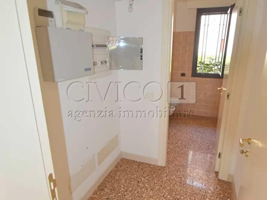 Immagine 9 di Locale commerciale in affitto  in Via Roma 31 a Grumolo Delle Abbadesse