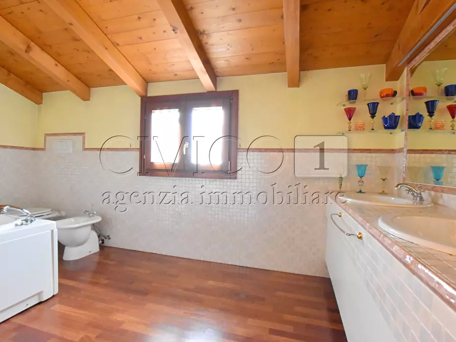Immagine 28 di Casa bifamiliare in vendita  in Via Vangadizza a Rubano