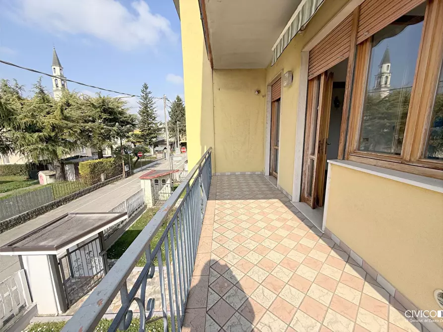 Immagine 1 di Appartamento in vendita  in Via Monte Pasubio 7 a Quinto Vicentino