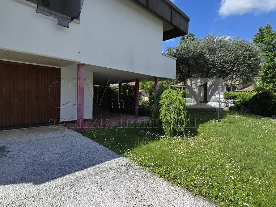 Immagine 32 di Casa bifamiliare in vendita  a Torri Di Quartesolo