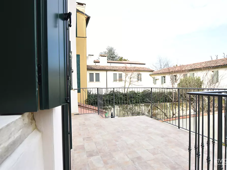 Immagine 2 di Appartamento in affitto  in Via Savonarola a Padova