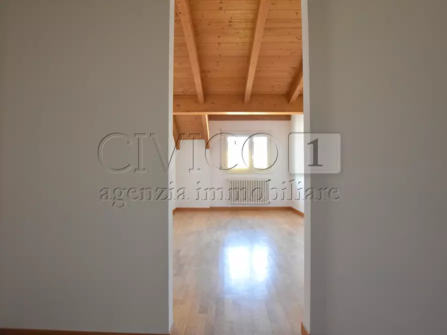 Immagine 12 di Appartamento in vendita  in via canestrini a Padova