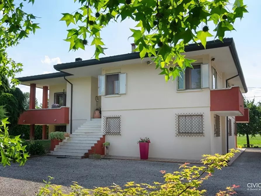 Immagine 3 di Casa indipendente in vendita  in Via Ponticelli 11 a Agugliaro