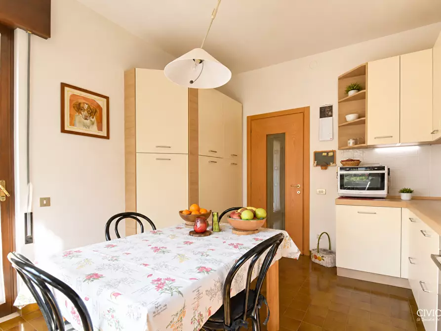 Immagine 13 di Villa in vendita  in Via Ancona 36 a Torri Di Quartesolo