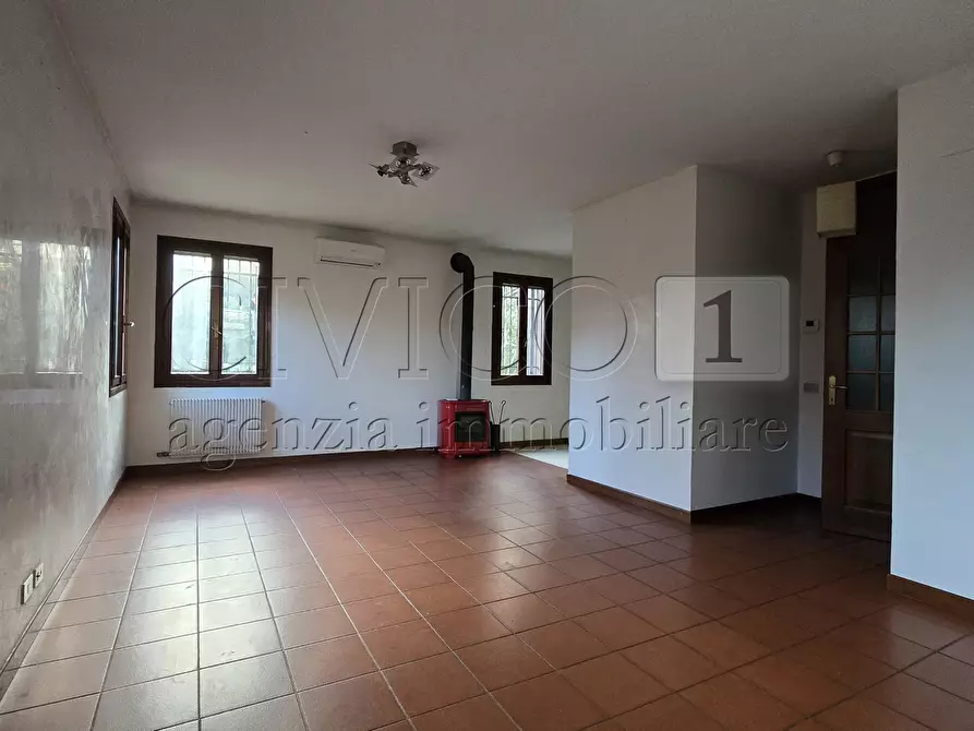 Immagine 13 di Casa bifamiliare in vendita  in via dei Fanti 154 a Torri Di Quartesolo