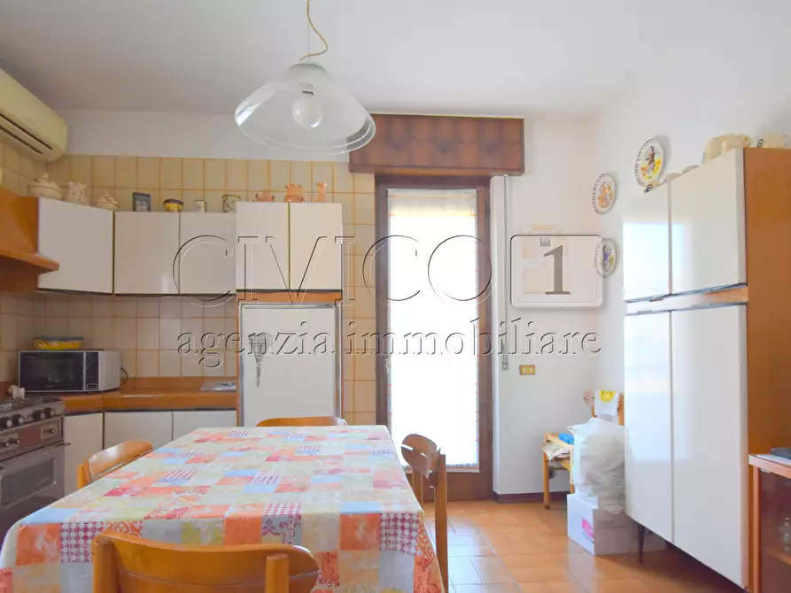 Immagine 22 di Villa in vendita  in Via Fiume 1 a Torri Di Quartesolo