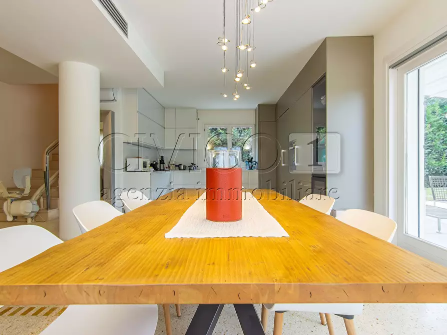 Immagine 4 di Casa bifamiliare in vendita  a Vicenza