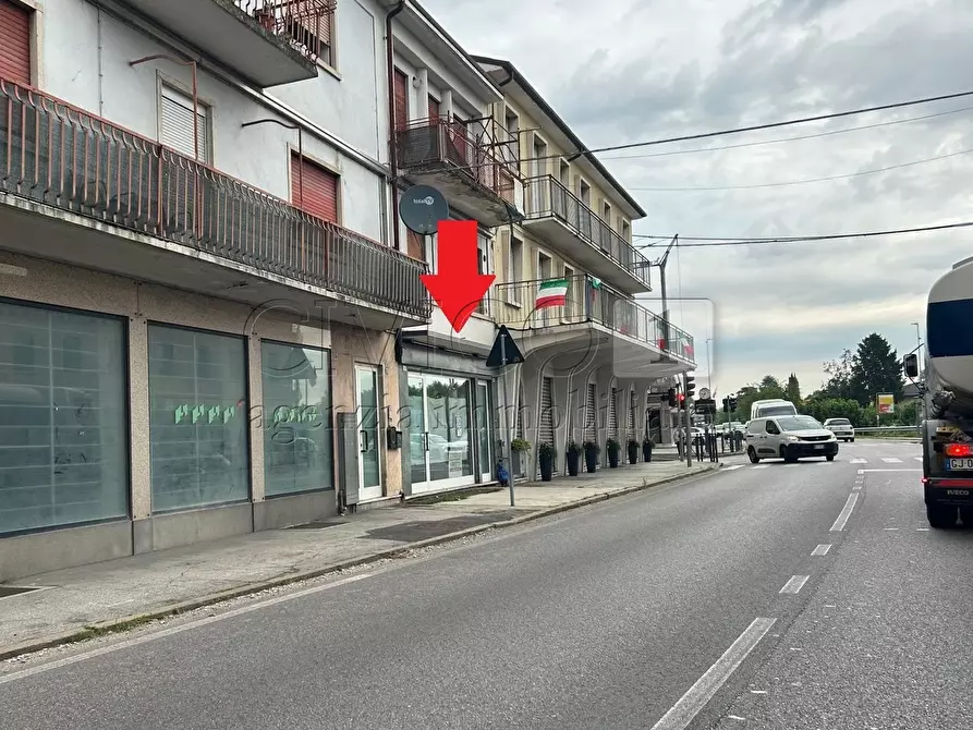 Immagine 24 di Locale commerciale in affitto  in Via Riviera 63 a Nanto