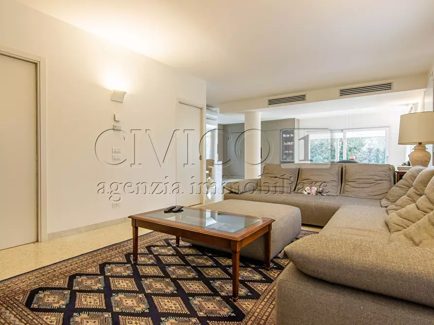 Immagine 19 di Casa bifamiliare in vendita  a Vicenza