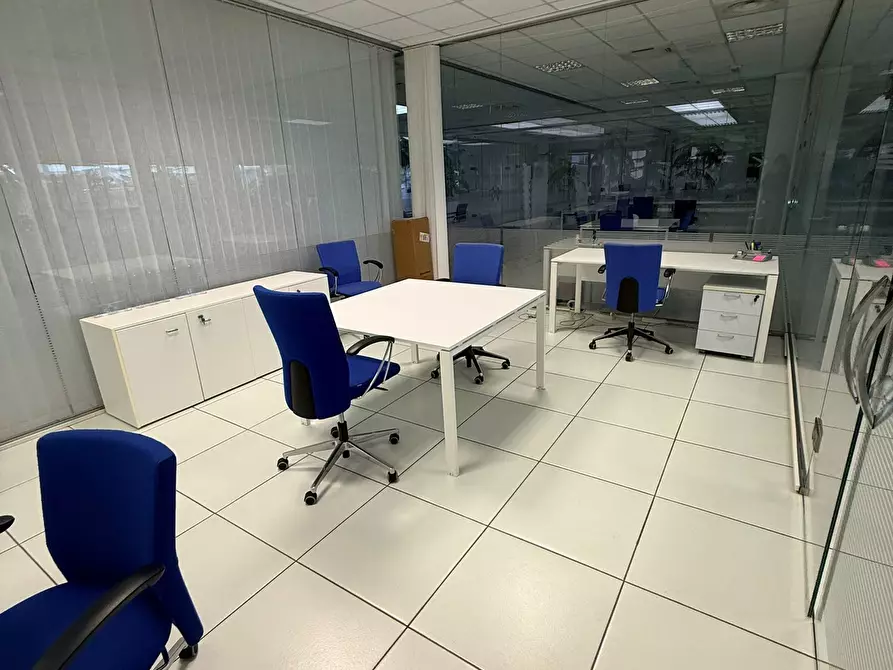 Immagine 6 di Ufficio in affitto  in Via Sempione 30 a Vergiate