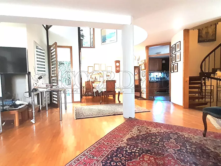 Immagine 3 di Villa in vendita  a Abano Terme