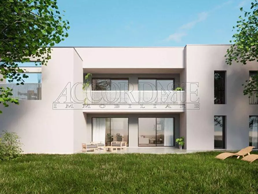 Immagine 21 di Attico in vendita  a Selvazzano Dentro