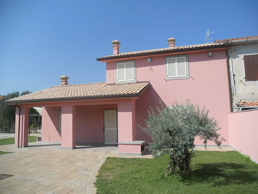 Immagine 88 di Casa semindipendente in vendita  a Castelnuovo Magra