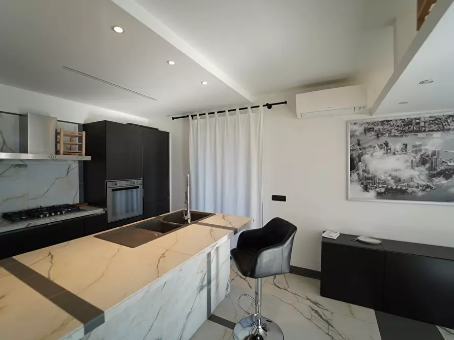 Immagine 13 di Villa in vendita  in Via Canepari a Fosdinovo