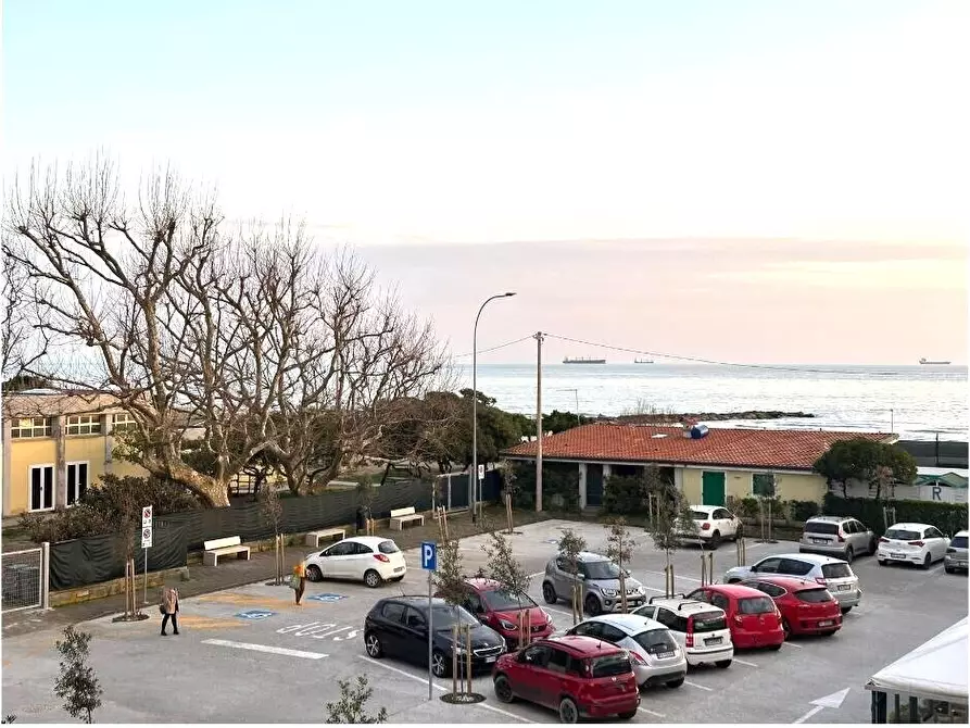 Immagine 10 di Appartamento in vendita  in Viale Litoraneo a Sarzana