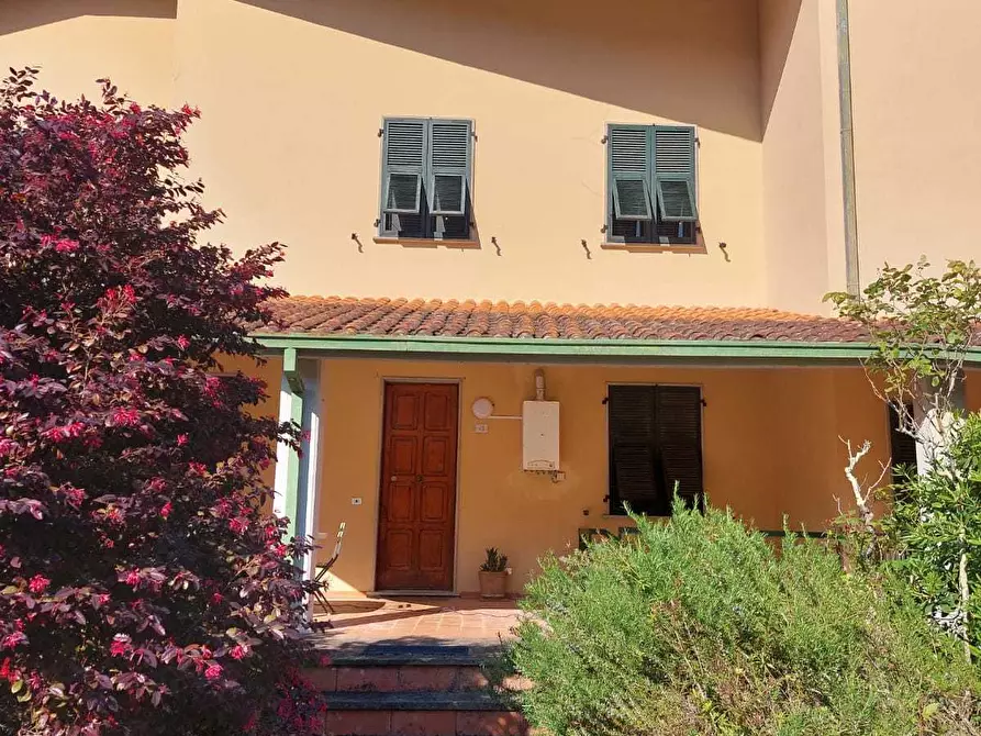 Immagine 33 di Casa semindipendente in vendita  in Via Luigi Einaudi 30 a Ameglia