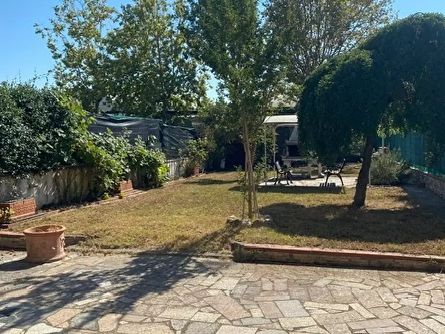 Immagine 22 di Casa semindipendente in vendita  in Via Tavolara 19 a Castelnuovo Magra