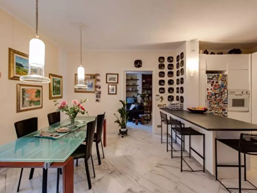 Immagine 7 di Villa in vendita  in Via Privata Villa Ceci 21 a Carrara