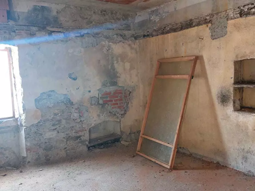 Immagine 14 di Terratetto in vendita  in Via Paradiso 3 a Castelnuovo Magra