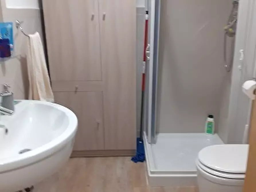 Immagine 13 di Bilocale in vendita  in Viale XX Settembre 241 a Carrara