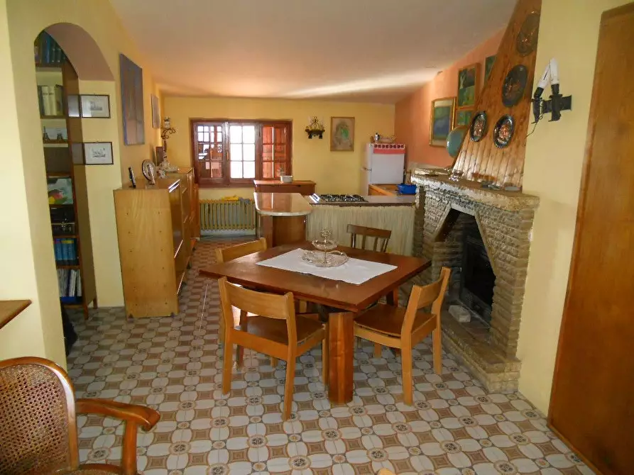 Immagine 43 di Villa in vendita  in VIA MONTECARBOLI 25 a Fosdinovo