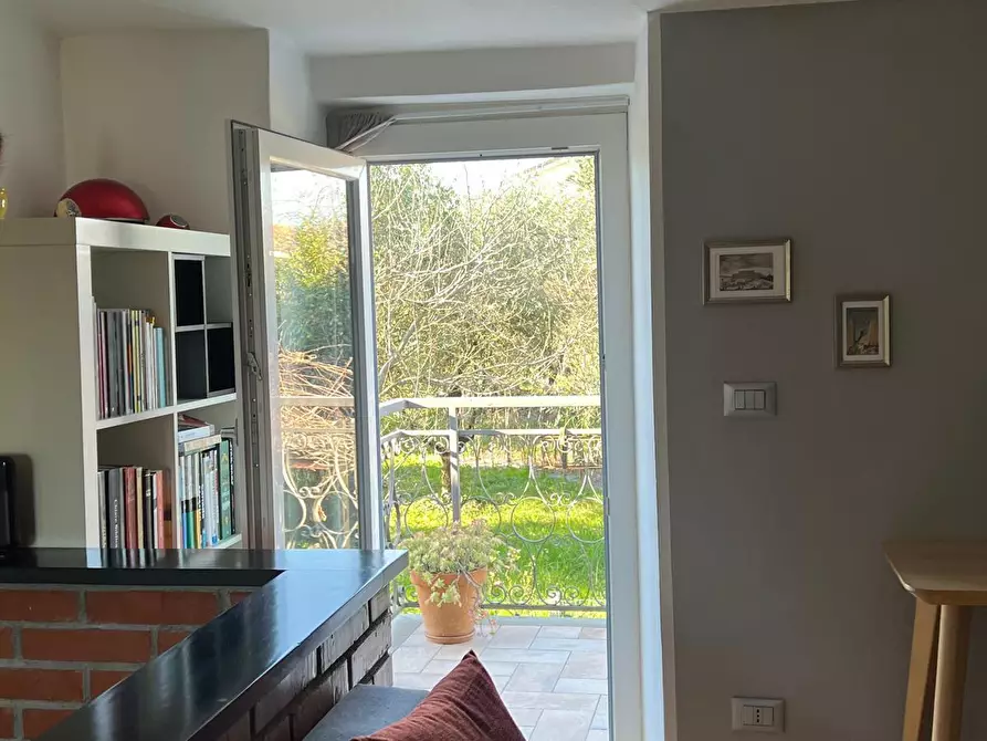 Immagine 17 di Casa bifamiliare in vendita  in Via Canale 193 a Castelnuovo Magra