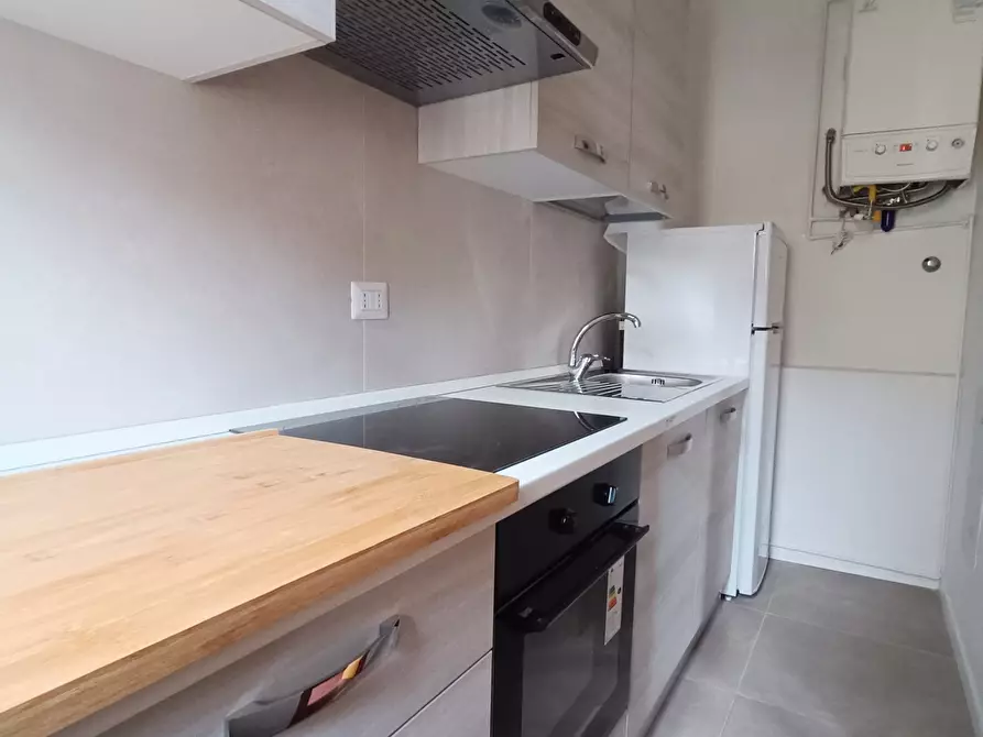 Immagine 6 di Trilocale in affitto  a Bologna