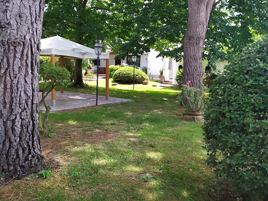 Immagine 6 di Casa bifamiliare in vendita  in Strada Provinciale Badino 29 a Terracina