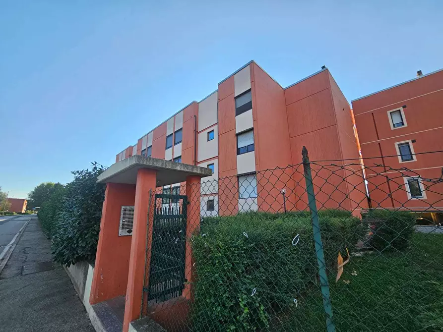 Immagine 14 di Quadrilocale in vendita  in Via Aldo Moro 2 a Beinasco