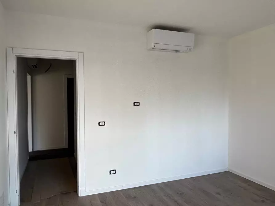 Immagine 21 di Ufficio in affitto  in Via Pateri 60 a Beinasco