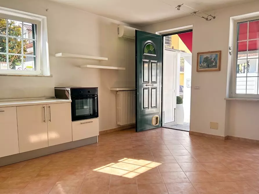 Immagine 15 di Porzione di casa in vendita  in Via Trento 1 a Beinasco