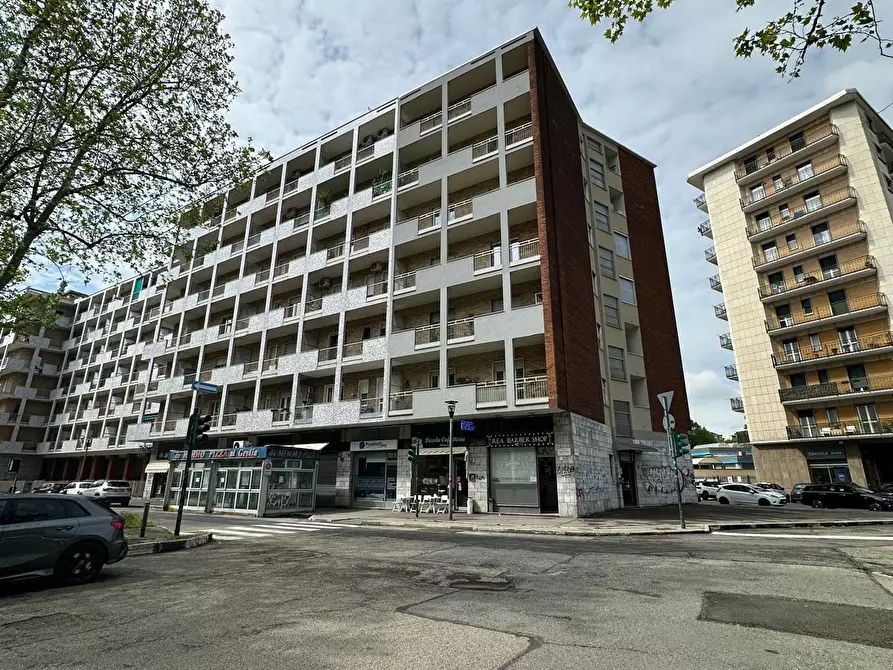 Immagine 2 di Trilocale in vendita  in Piazza Pitagora 12 a Torino