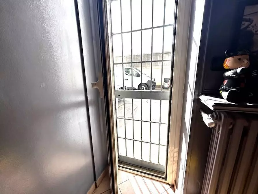 Immagine 5 di Locale commerciale in affitto  in Viale Giovanni XXIII 5 a Beinasco